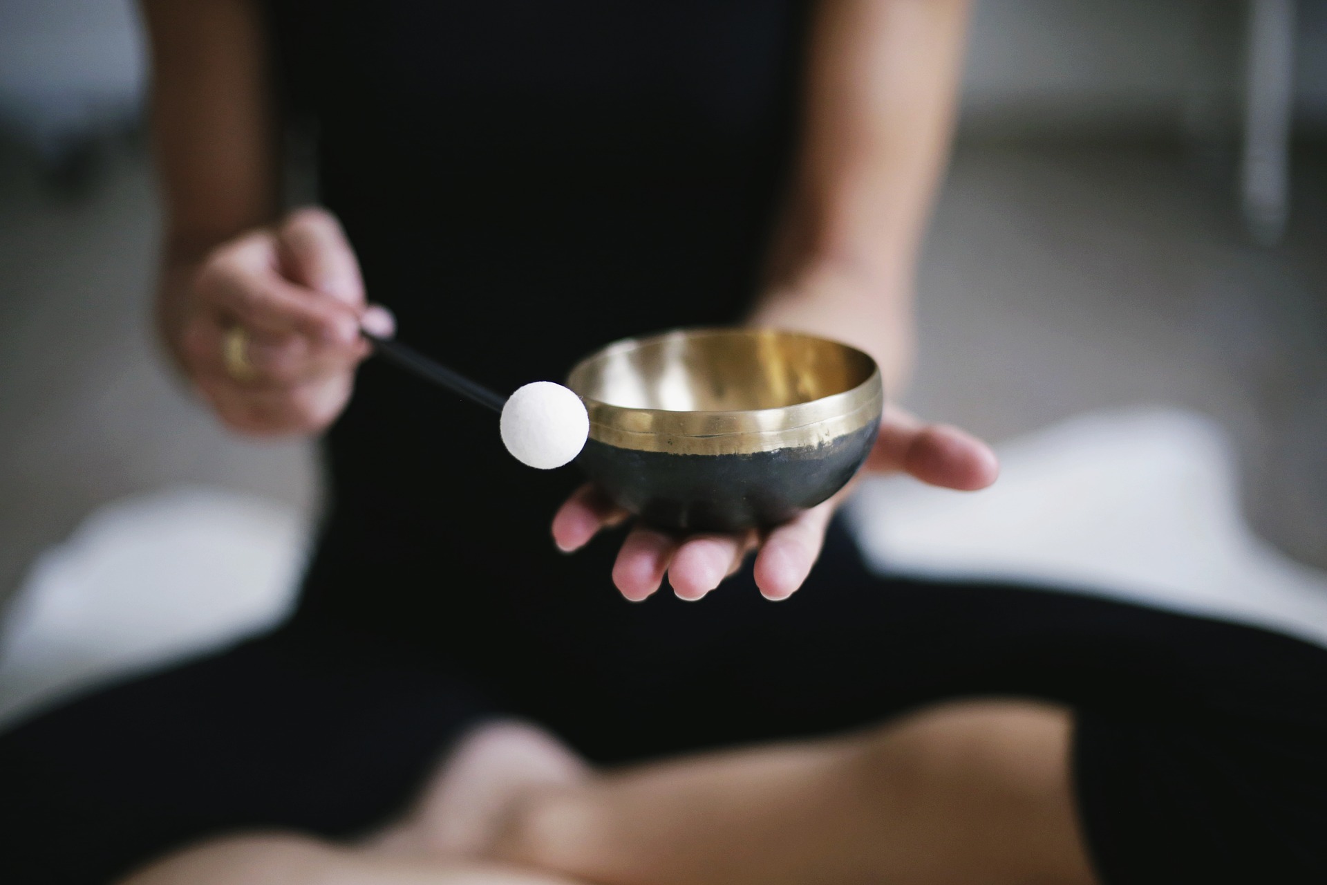 Read more about the article The sound bath experience – meditating on sacred sound (by Roberto)