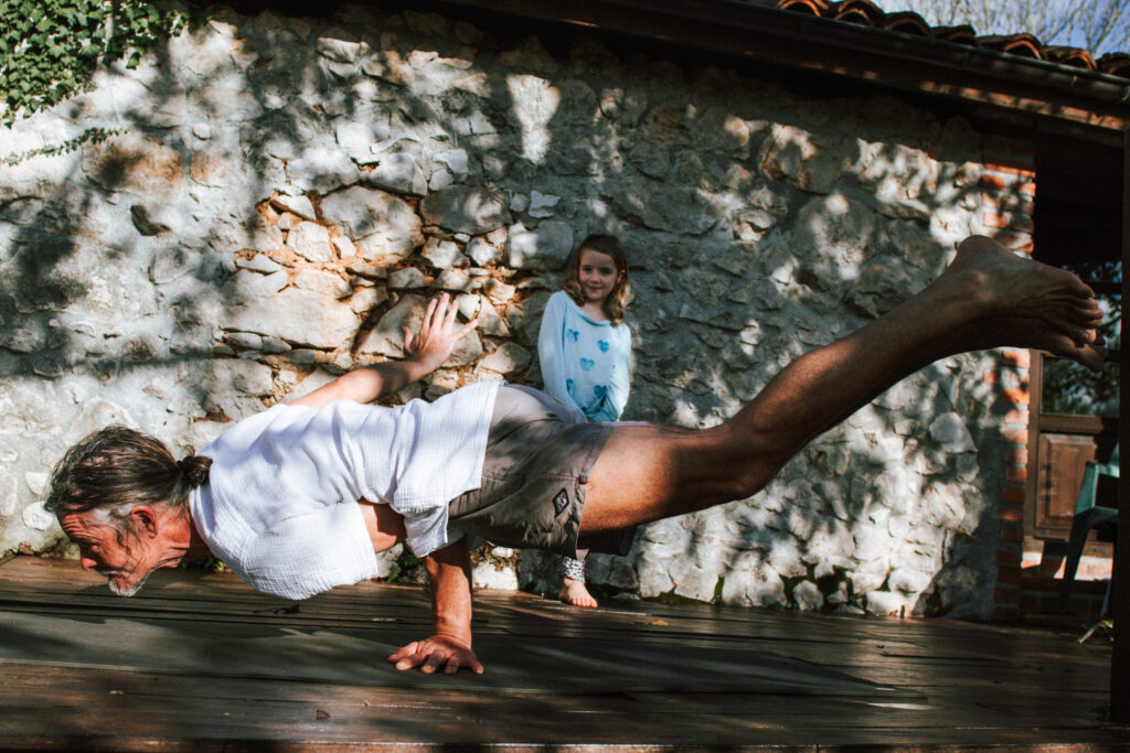 Eka Hasta MAyurasana
